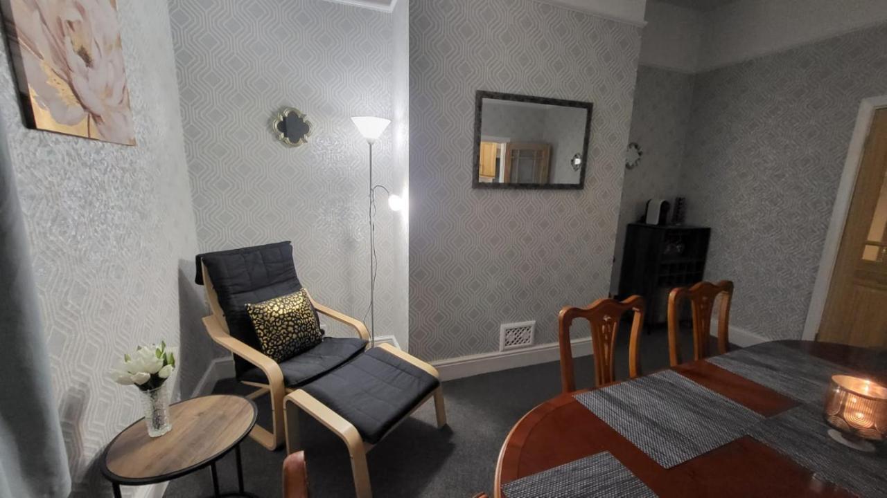 Stay - At Southport Holiday Home - Sleeps 6 Buitenkant foto