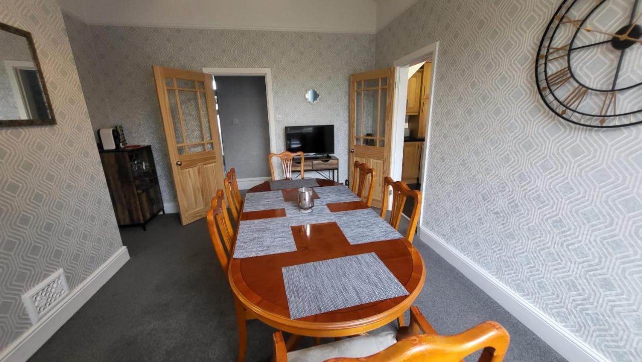 Stay - At Southport Holiday Home - Sleeps 6 Buitenkant foto